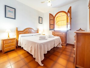 3 habitaciones, tabla de planchar con plancha y wifi gratis 