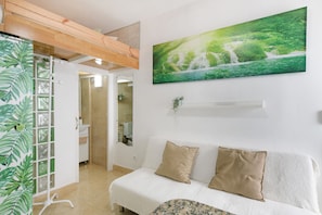 Interior - Vacation Apartment 'Vista Blanca Room' with Wi-Fi (Playa Blanca)