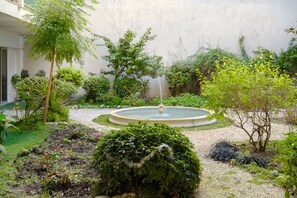 Property grounds - Apartment 'Nostalgique' with Sea View, Wi-Fi and Air Conditioning (Cannes)