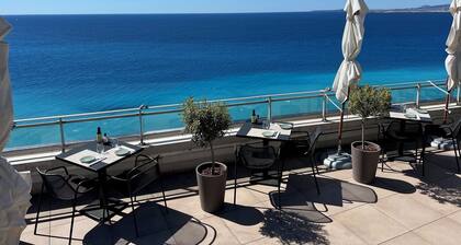 Apartamento 'Nostalgique' con vistas al mar, Wi-Fi y aire acondicionado