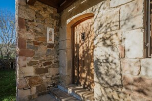 Exterior detail - Country House 'El Casuco' with Mountain View, Private Terrace and Private Garden (Santa María de Redondo)