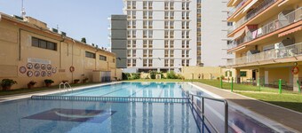 Apartment 'Apartamento Primera Línea De Mar' with Sea View, Shared Pool and Wi-Fi