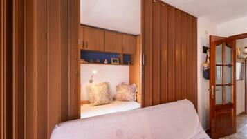 2 sovrum, strykjärn/strykbräda, gratis wi-fi och sängkläder