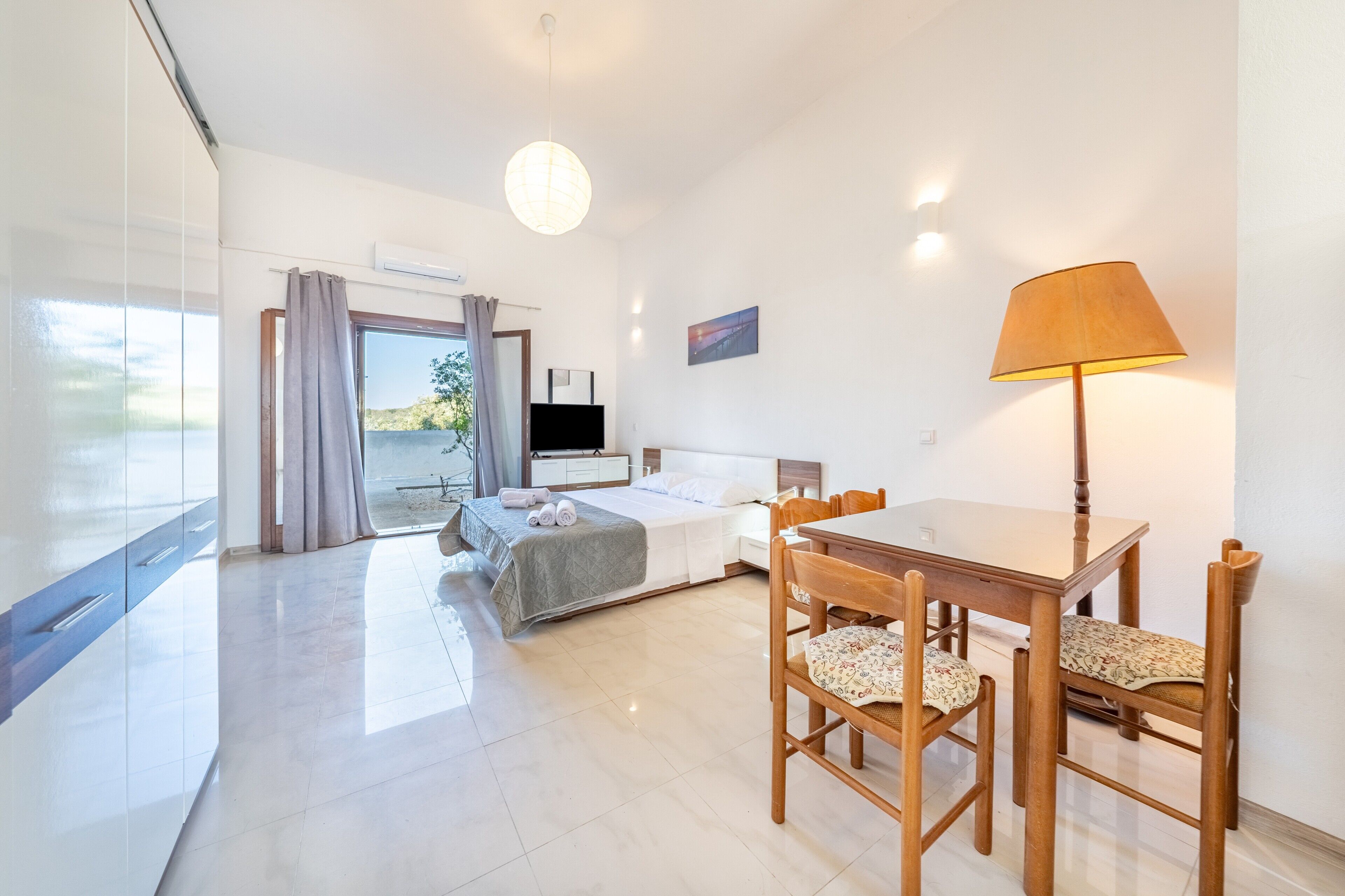 1 makuuhuone, silitysrauta/-lauta, ilmainen Wi-Fi, vuodevaatteet