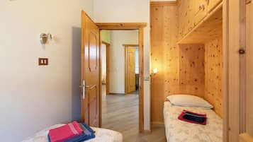 3 quartos, Wi-Fi de cortesia, roupa de cama