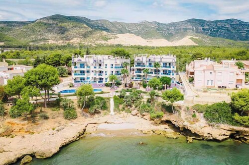 Apartment - Sleeps6 - Pool - SeaView - PetFriendly