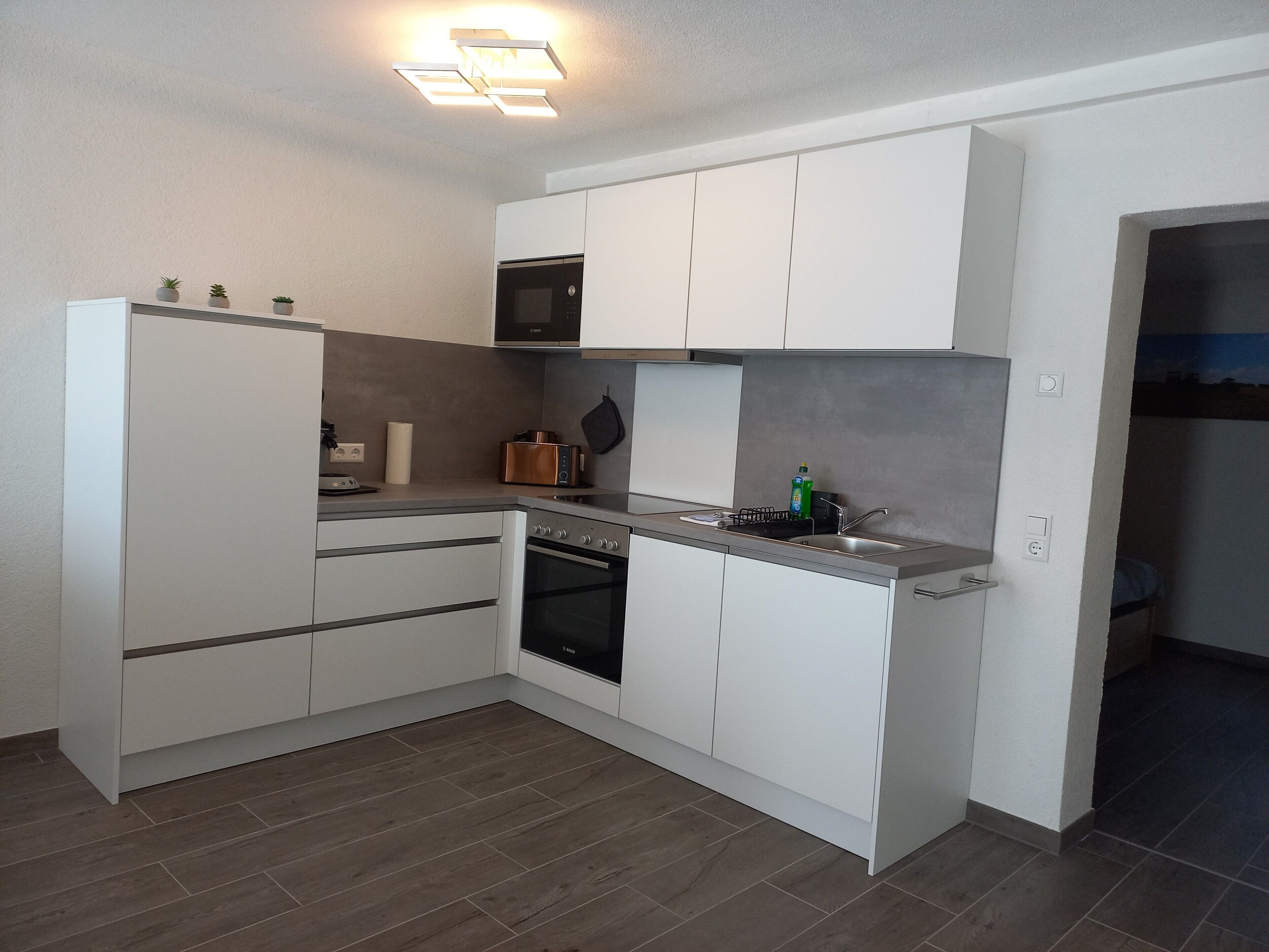 Refrigerador, microondas, horno y parrilla de estufa 