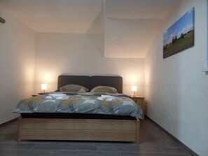 1 dormitorio, wifi gratis, ropa de cama y accesible en silla de ruedas