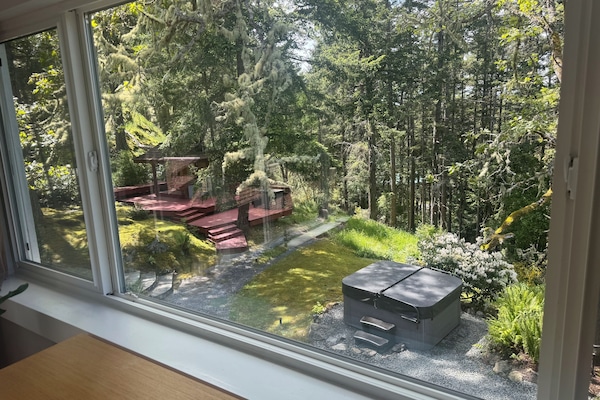 View of HotTub and private areas
