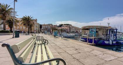 Old Bay Leave Town Apartment, Mali Lošinj, Croatia