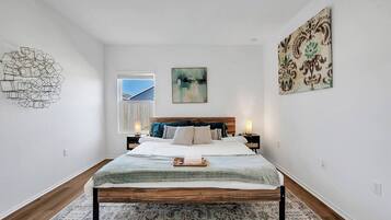 4 bedrooms, iron/ironing board, free WiFi, bed sheets