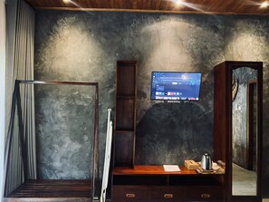 ห้องพรีเมียร์, วิวสระว่ายน้ำ | Wi-Fi ฟรี, ผ้าปูที่นอน