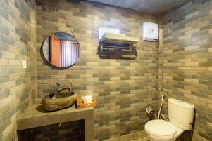 Habitación Premier | Baño | Ducha y cabezal de ducha tipo lluvia