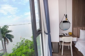 Deluxe Double or Twin Room | Lake view