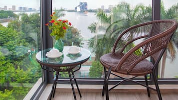 Deluxe Double or Twin Room | Lake view