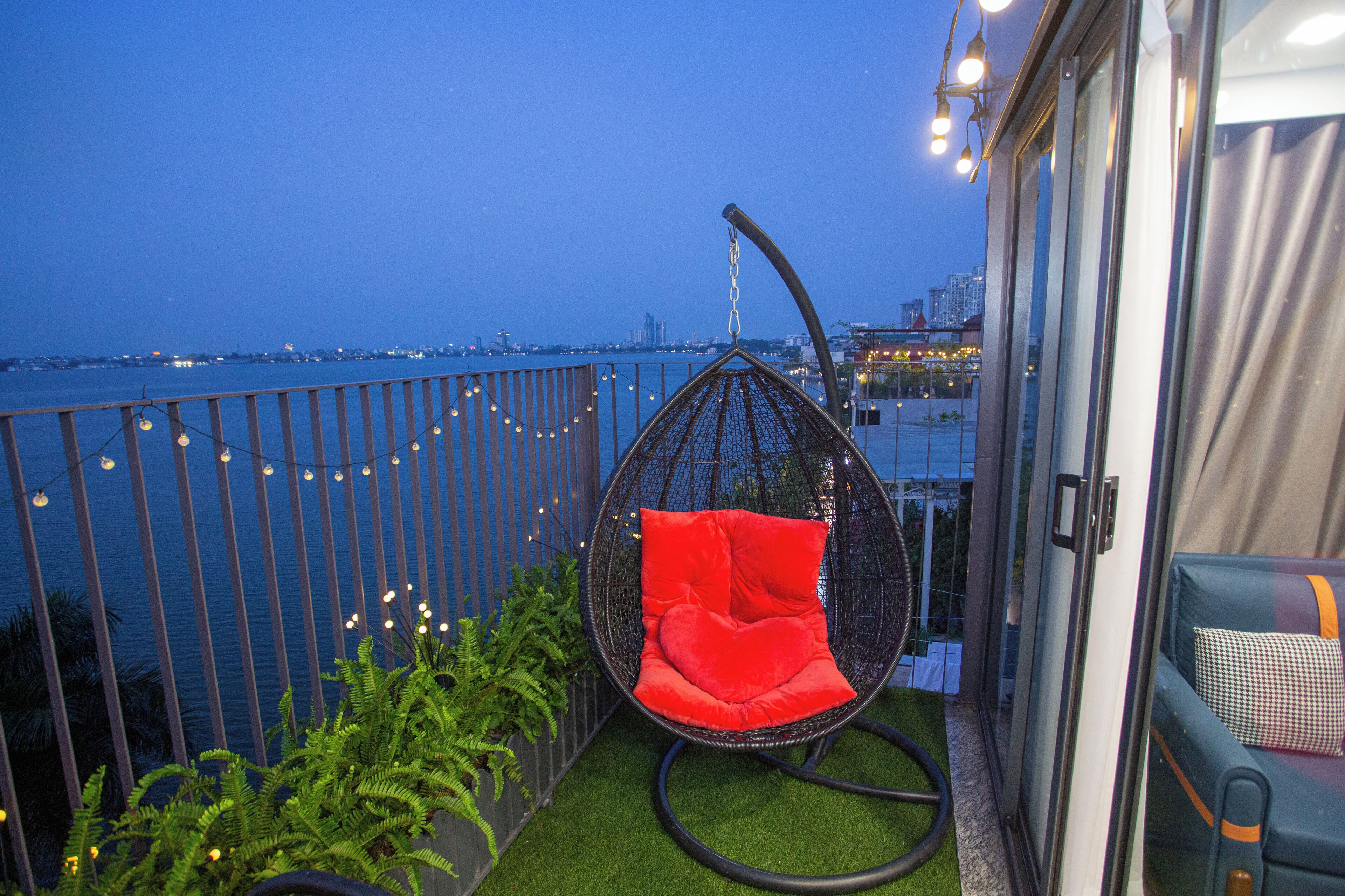 Kamar Mewah, balkon, pemandangan danau | Minibar, Wi-Fi gratis, dan seprai linen