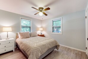 3 Schlafzimmer, Bügeleisen/Bügelbrett, Reisekinderbett, WLAN