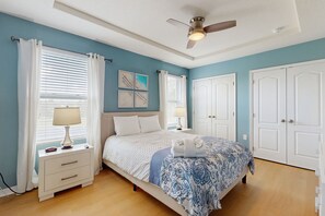 5 bedrooms, Internet, bed sheets, wheelchair access - Townhome with private pool in Solterra resort, ADA friendly (Davenport)