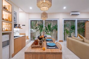Basic-Villa | Eigene Küche | Kühlschrank, Mikrowelle, Herdplatte, Toaster