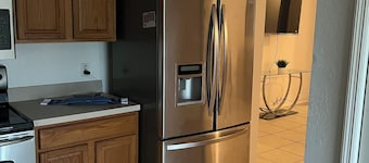 Spacious 5-bedroom house in fabulous Wimauma with AC, WiFi