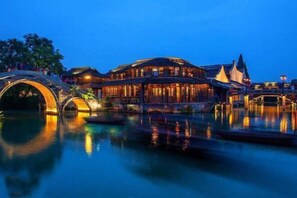 Exterior - GOLD RIVER-SIDE RESORT HOTEL WUZHEN (Tongxiang)