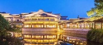 GOLD RIVER-SIDE HOTEL WUZHEN