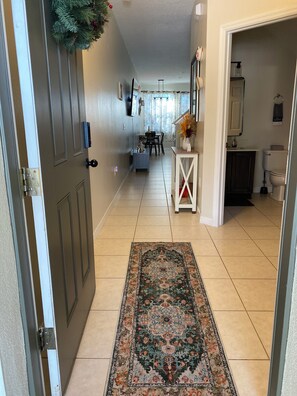 Interior - MY HAPPY PLACE 4 is a well-established in tne beautiful community, (Kissimmee)