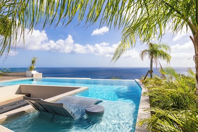 Exclusive Villa met Spectaculair Zeezicht, Infinity Pool en Jacuzzi op Cas Abao
