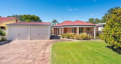 Hidden Gem Getaway in Dunsboroughs Heart