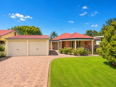 Hidden Gem Getaway in Dunsboroughs Heart