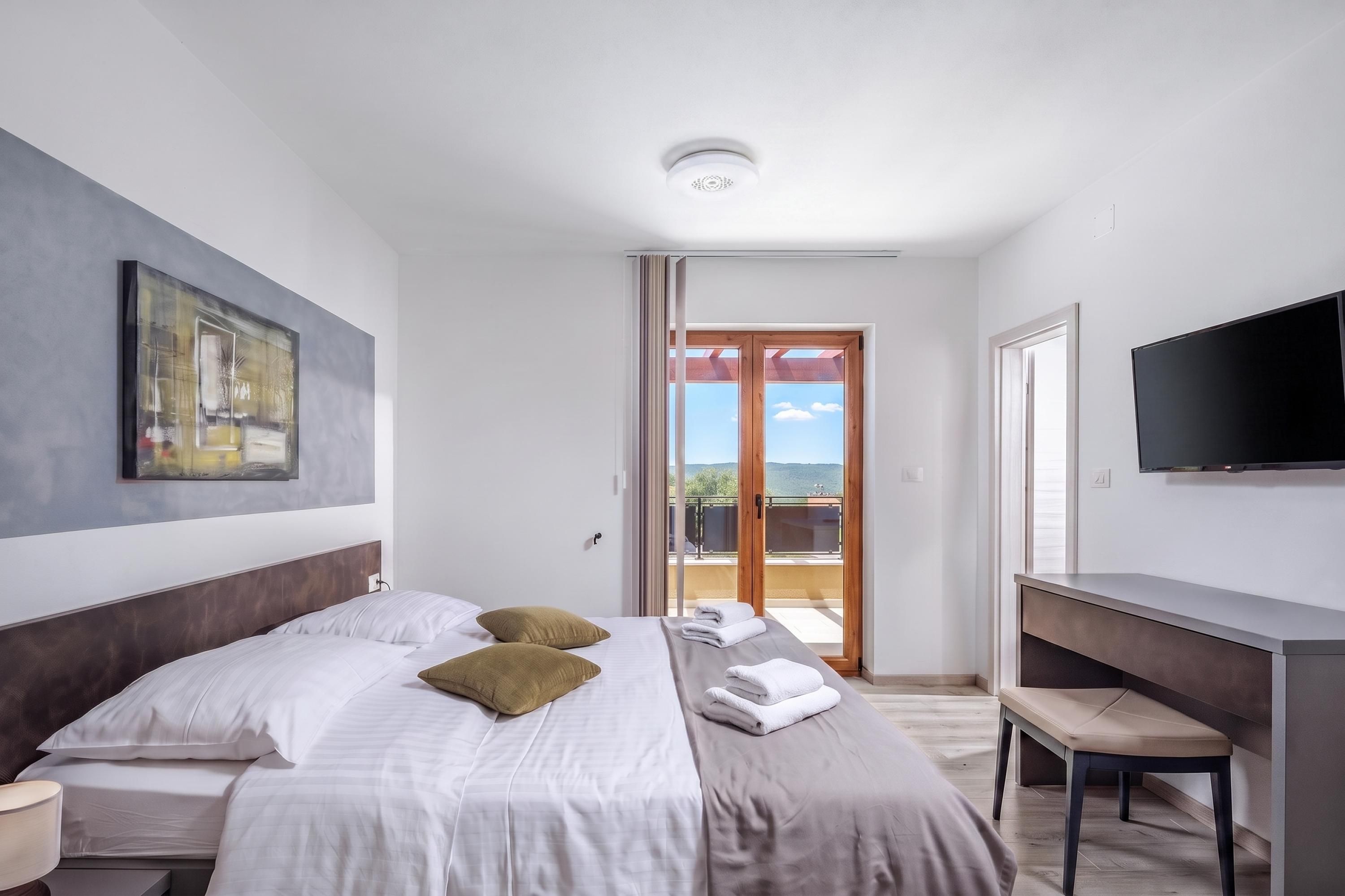 Family Villa, 3 Bedrooms, Balcony (3BR Istrian Villa Erla w/ Private)