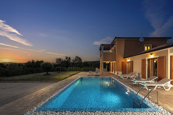 Seasonal outdoor pool - Villa Erla (Sveta Nedelja)