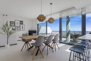 Dining - Gerrard | Sea views - jacuzzi - pool - terrace (Fuengirola)