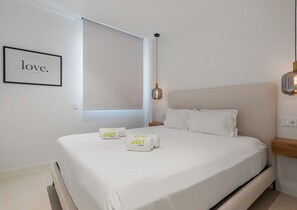 Room - Gerrard | Sea views - jacuzzi - pool - terrace (Fuengirola)