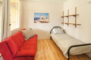 Basic House - Jetty Jaunt - Gem for Coastal Adventures (Geographe)