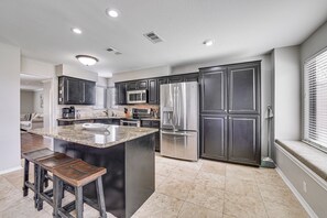 Fridge, microwave, stovetop, dishwasher - 6 Mi to Dtwn! Family Home w/ Pool in Carrollton (Carrollton)