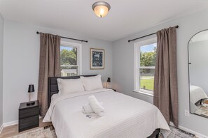 アイロン / アイロン台、旅行用ベビーベッド、WiFi、ベッドシーツ