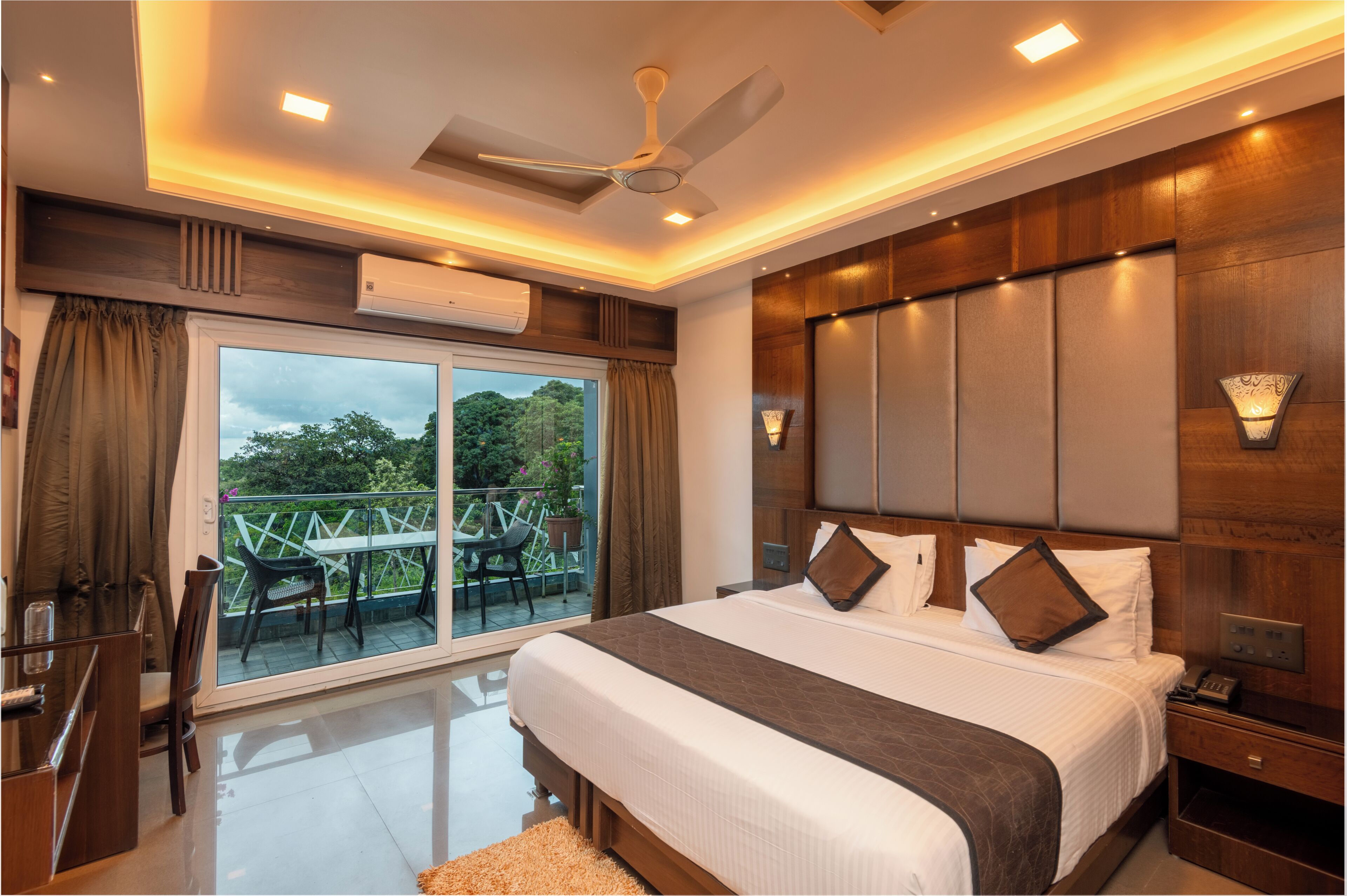 Superior Double Room | Premium bedding, rollaway beds, free WiFi, bed sheets