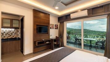 Superior Double Room | Premium bedding, rollaway beds, free WiFi, bed sheets