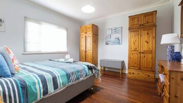 Comfort House | 3 bedrooms, individually decorated, individually furnished