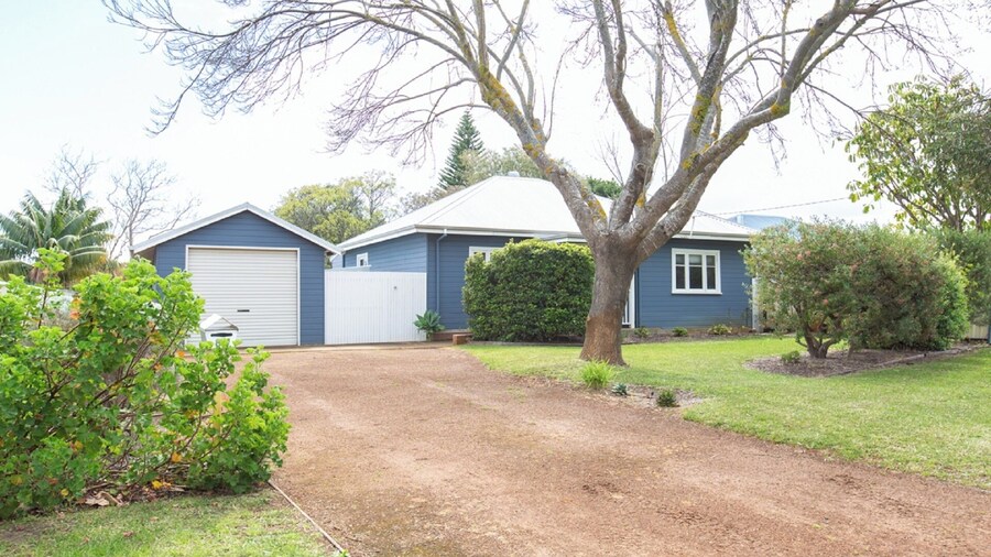 Relax and Unwind at Otters Retreat