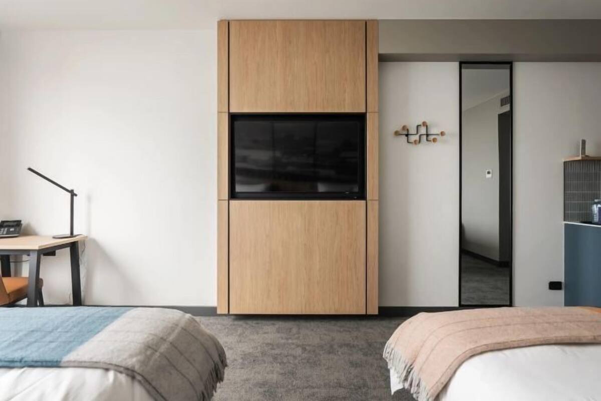 2 chambres, coffres-forts dans les chambres