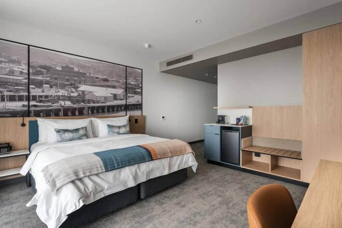 2 chambres, coffres-forts dans les chambres