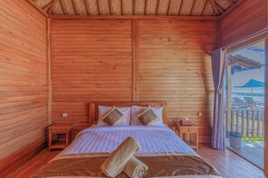 Deluxe Double Room | Free WiFi, bed sheets