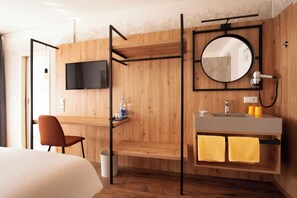 Comfort Room with Balcony | Room amenity - Hotel Garni Zum Wilden Mann (Künzelsau)