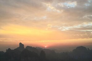 Unclassified image, 2 of 25, button - Mount Danxia Xin Yue Inn (Renhua)