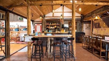Bar (en el alojamiento)