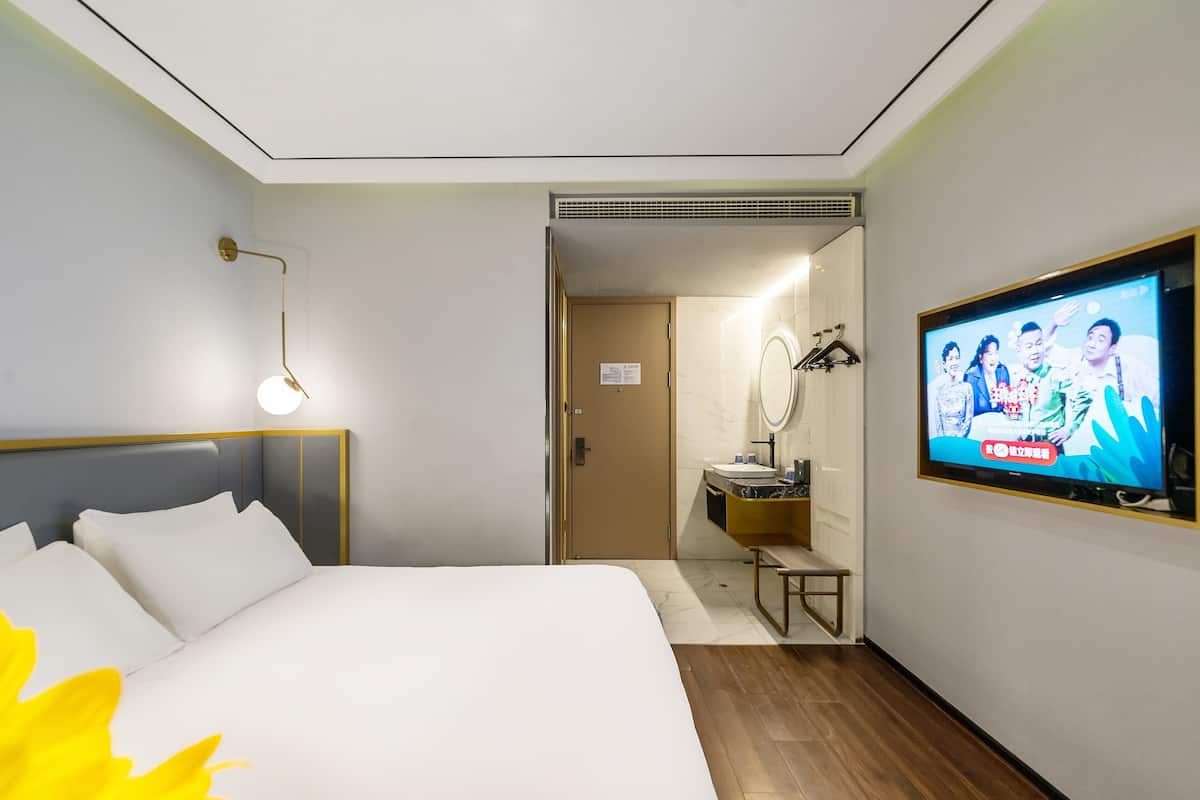 Premium bedding, memory-foam beds, iron/ironing board, free WiFi