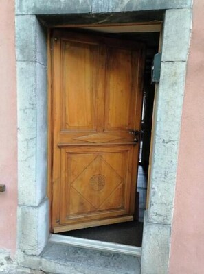 Exterior detail - Villars-sur-Ollon. (Huémoz) 5 min from Villars (Ollon)