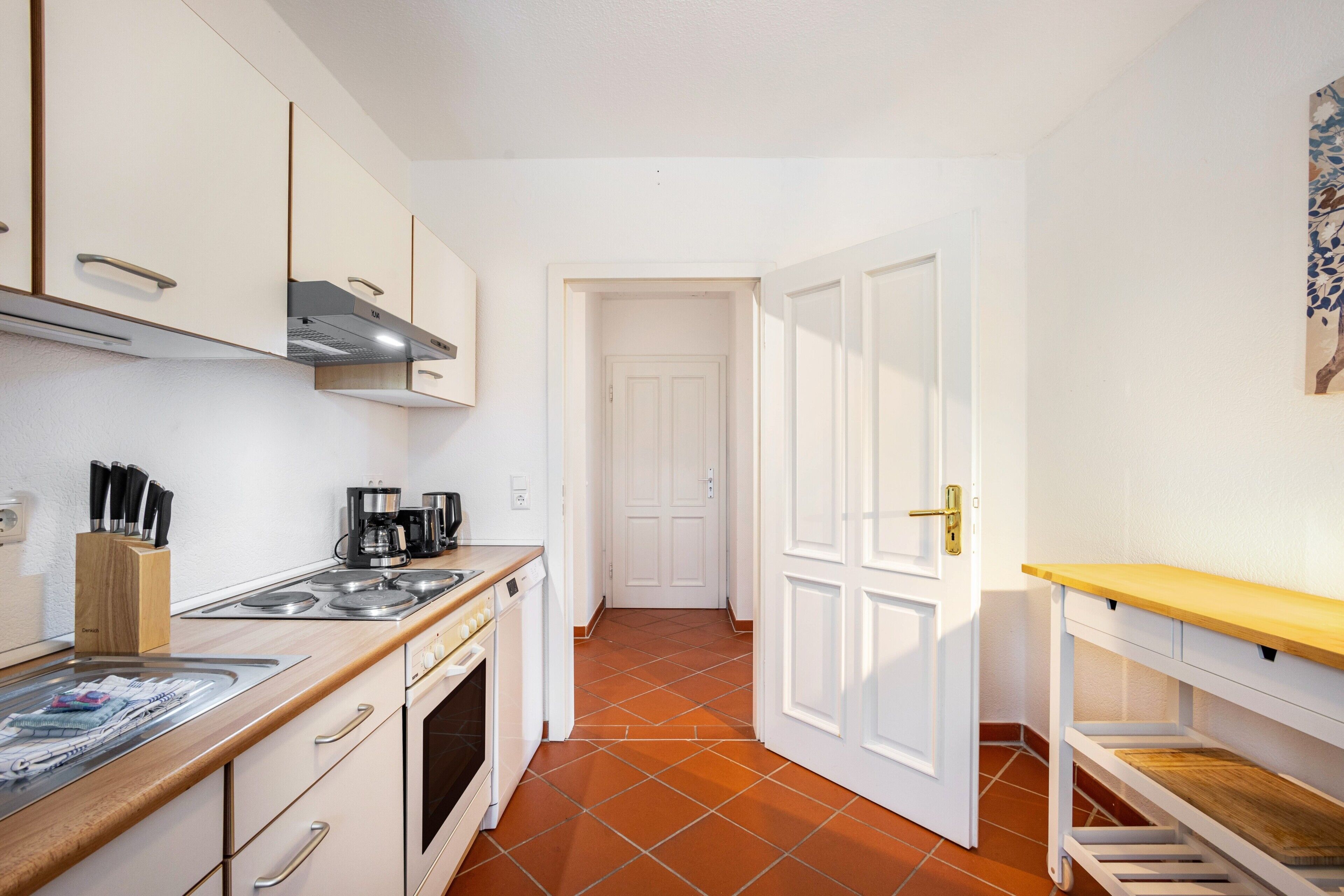 Kühlschrank, Ofen, Herdplatte, Geschirrspüler